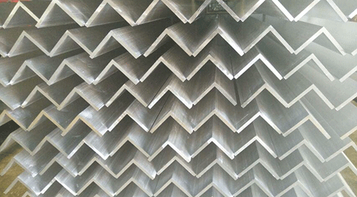 Barra angular de aluminio stock